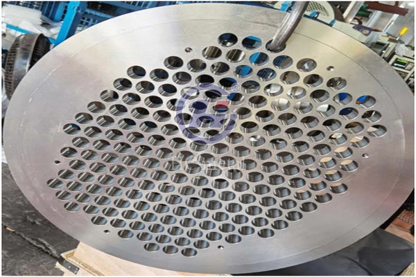 Precision Machined Titanium Tube Plate Precision Machined Titanium Tube Plate