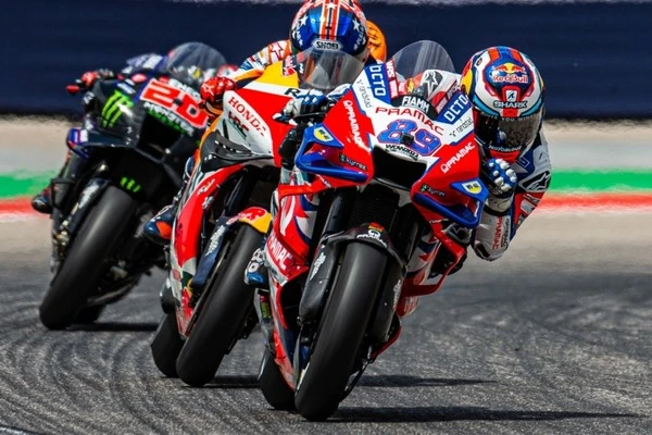 Titanium Wide Foot Pegs