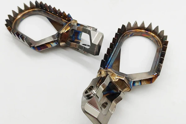 Titanium Wide Foot Pegs Titanium Wide Foot Pegs