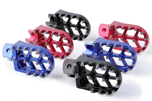 China Welded Titanium Footpegs