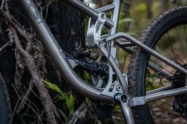 Titanium Thru Axle Titanium Thru Axle