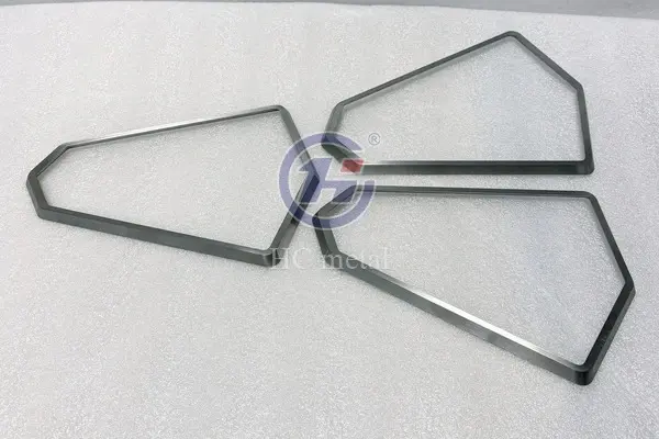 grade-5-titanium-lug-bolt-detail.jpg grade-5-titanium-lug-bolt-detail.jpg