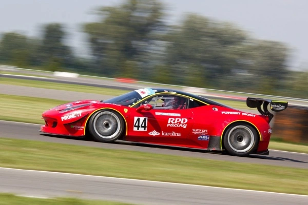 titanium-lug-bolts-racing-application.jpg titanium-lug-bolts-racing-application.jpg
