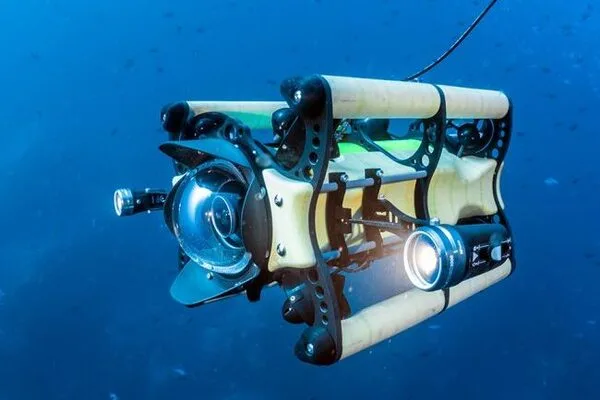 ROV&AUV