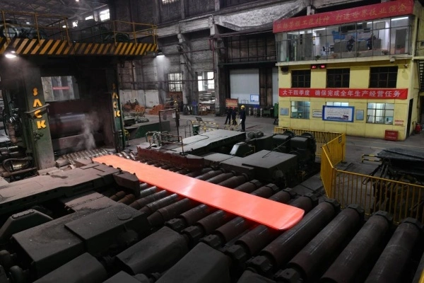 titanium-plate-rolling-process.jpg