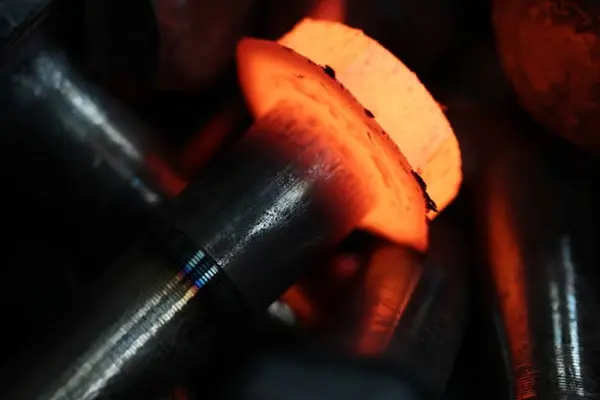 titanium-fastener-heading-forging-process.jpg