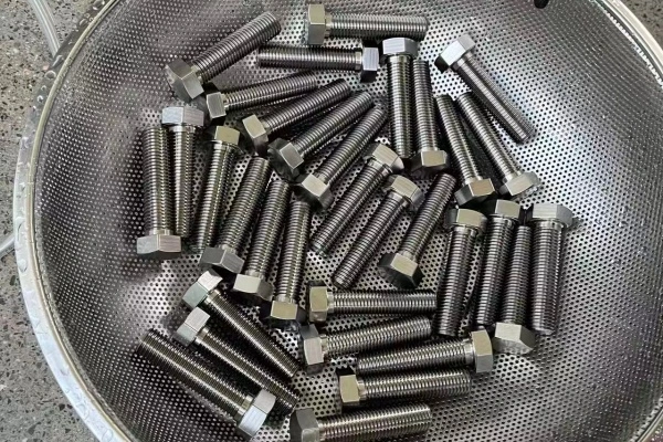 titanium-fastener-cleaning-packaging.jpg
