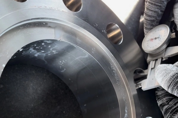 titanium-mounting-hole-diameter-measurement.jpg
