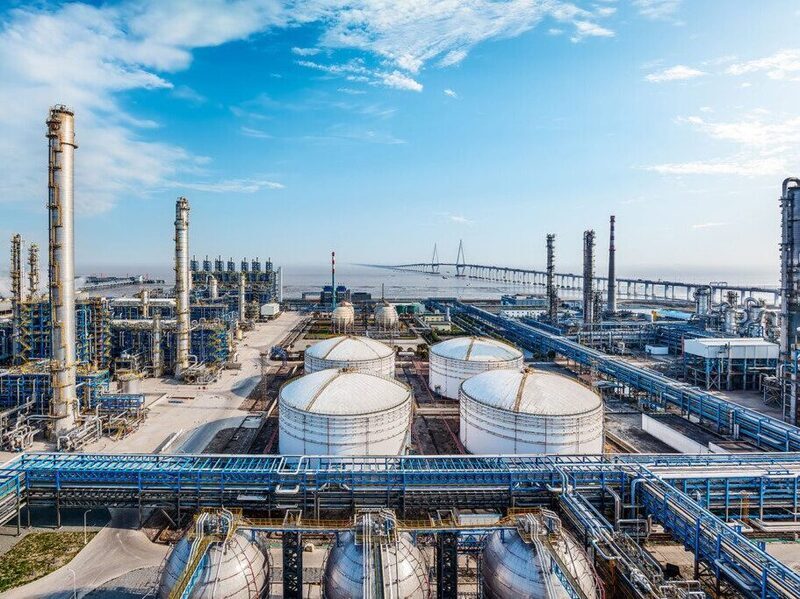 Why Middle East Offshore Operators Prefer Titanium Flanges?